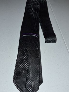 Geoffrey Beene Black Men's Tie with Subtle Dot Texture